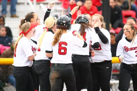 St. John's will next play Iona at Noon on Saturday.