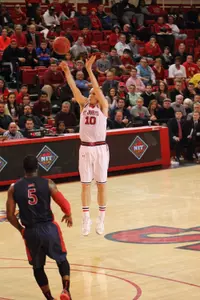 Sophomore Max Hooper finished 6-for-12 from downtown for the Red Storm.