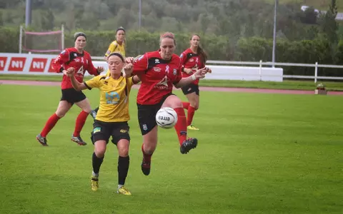 Amy Marron scored her first professional goal on June 24 in a 4-1 victory over ÍA.