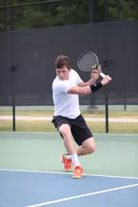 Roberto Livi went 3-2 at the Oracle/ITA Masters Tournament and reached the finals of the men's singles consolation bracket.
