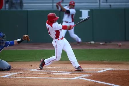 John Valente extended his hitting streak to 26 games with a pair of three-hit showings