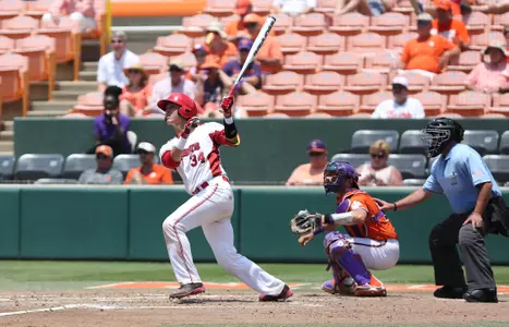 Wyatt  Mascarella (34) lifts one to left