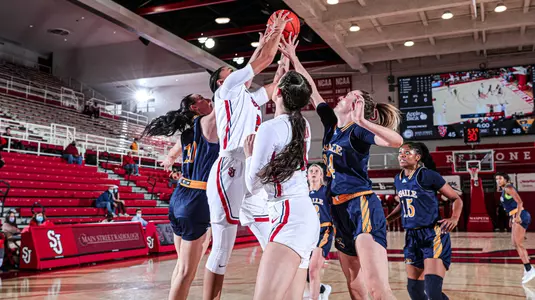 St. John's defeats La Salle, 83-70, at Carnesecca Arena