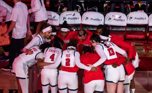 WBB Team Huddle 12-4