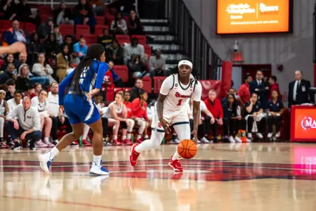 Unique Drake tallied 12 points while shooting 2-for-3 from behind the arc.