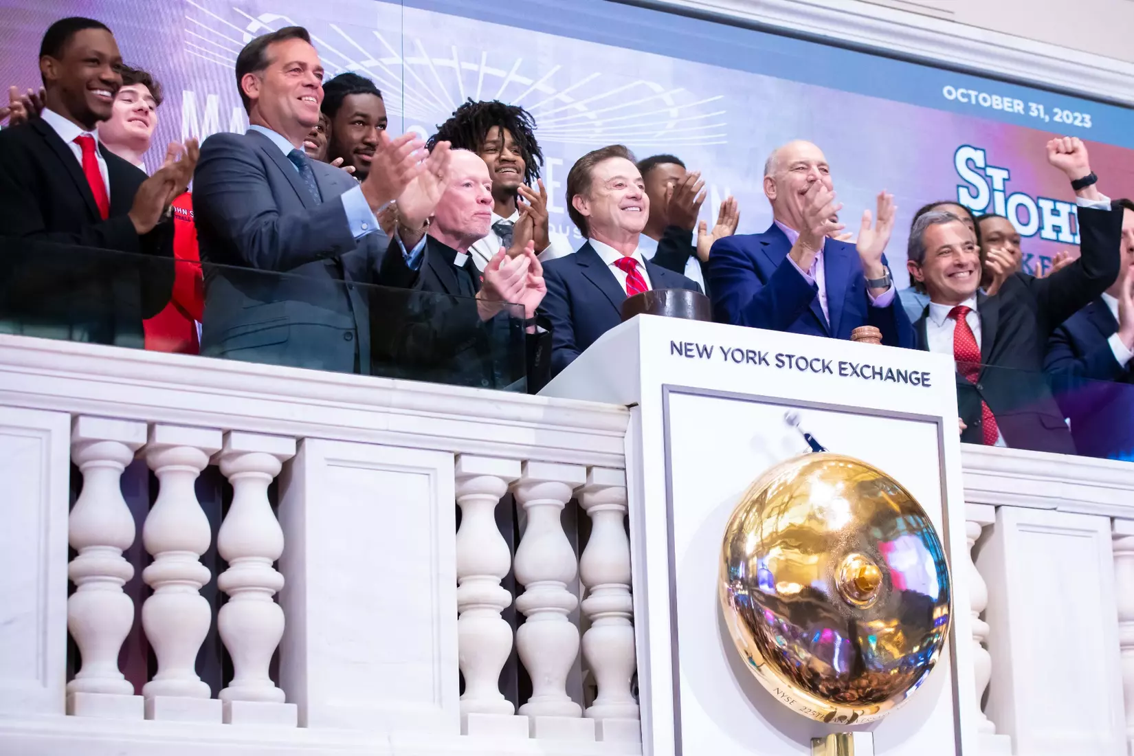The New York Stock Exchange welcomes Madison Square Garden Entertainment Corp (NYSE: MSGE) and St. John’s University to ring in the start of the much-anticipated college basketball season.
Photo Credit: NYSE