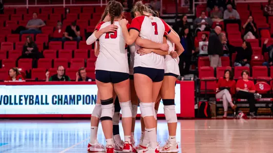 The Red Storm fell to South Florida in five sets in the second round of the NIVC Tournament.