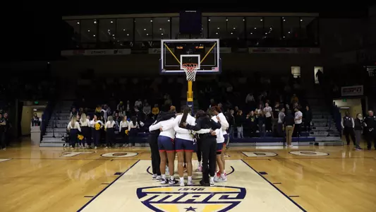 Team Huddle WBIT at Toledo