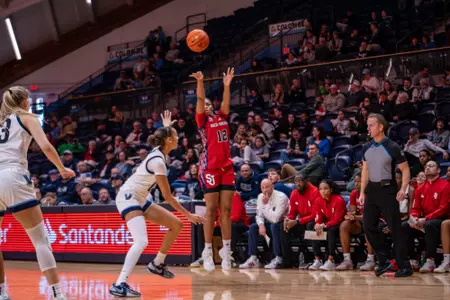 Kyla Hayes scored two points in eight minutes of play.