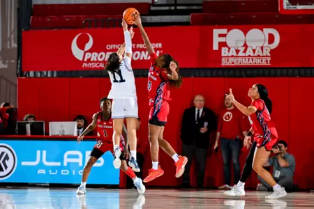 Brooke Moore led the Johnnies with a team-high 20 points on 7-of-9 shooting, adding eight rebounds and four assists, along with one steal and a block on the defensive end.