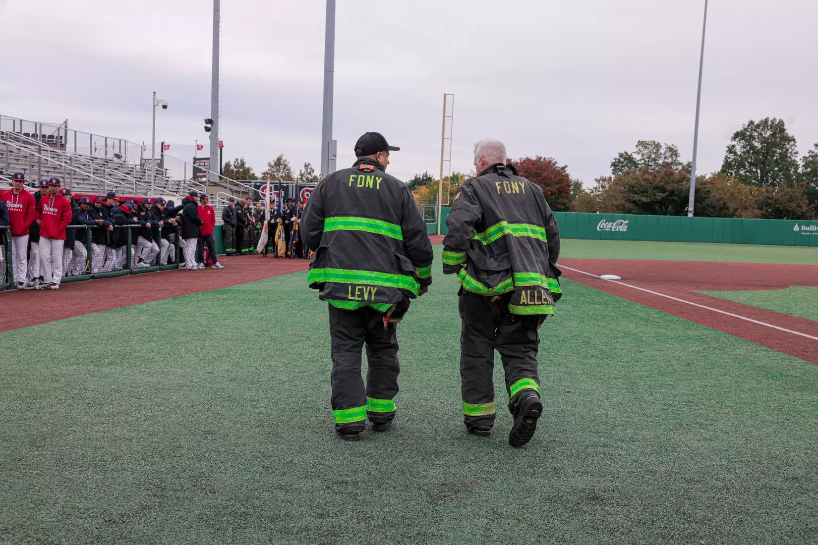 The program dedicated plaques in their memory, paying tribute to their sacrifices. A joint honor guard from the FDNY and PAPD was in attendance, along with members from the FDNYs Engine 299/Ladder 152.