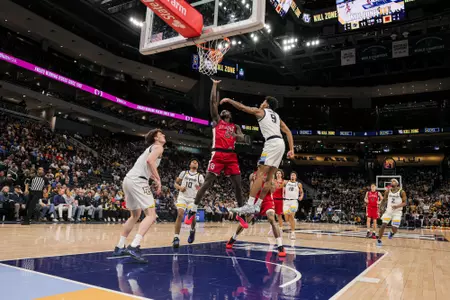 The Red Storm won its 11th straight road game