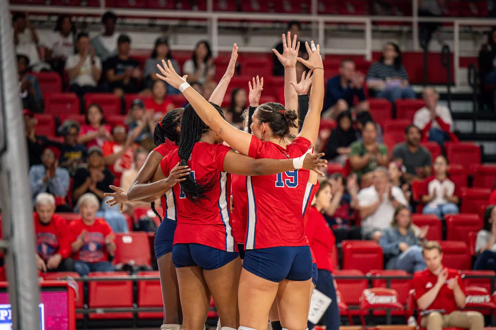 St. John’s will close out the 12th Annual Jack Kaiser Volleyball Classic against Rutgers tomorrow. The Red Storm is aiming for its first win over a Big Ten opponent since the squad downed the Scarlet Knights on Sept. 14, 2018, 3-1. Prior to that result, the last time St. John’s defeated a Big Ten institution was Michigan State during the historic 2007 season.