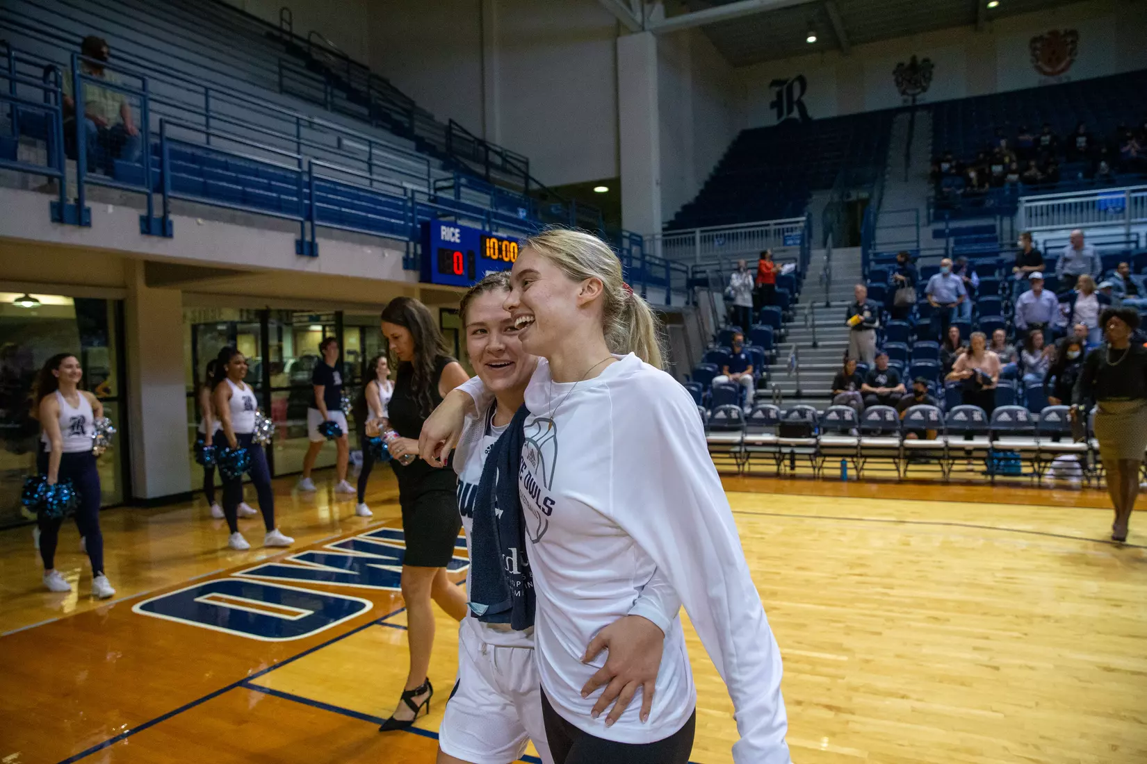 Katelyn Crosthwait and Haylee Swayze