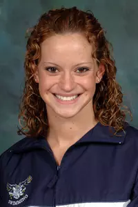 <b>Jennifer Hill was fifth in the 400-IM and swam the lead leg in the 800-freestyle relay.