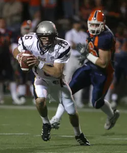 Chase Clement hopes to lead the Owls to a 4th straight win this Saturday