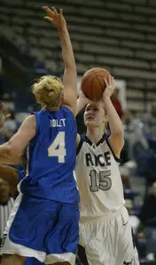 Valeriya Berezhynska had 15 points to lead Rice to a 72-56 win at Memphis