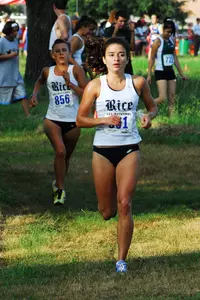 Claire Shorall edged teammate Lea Garcia by three seconds.