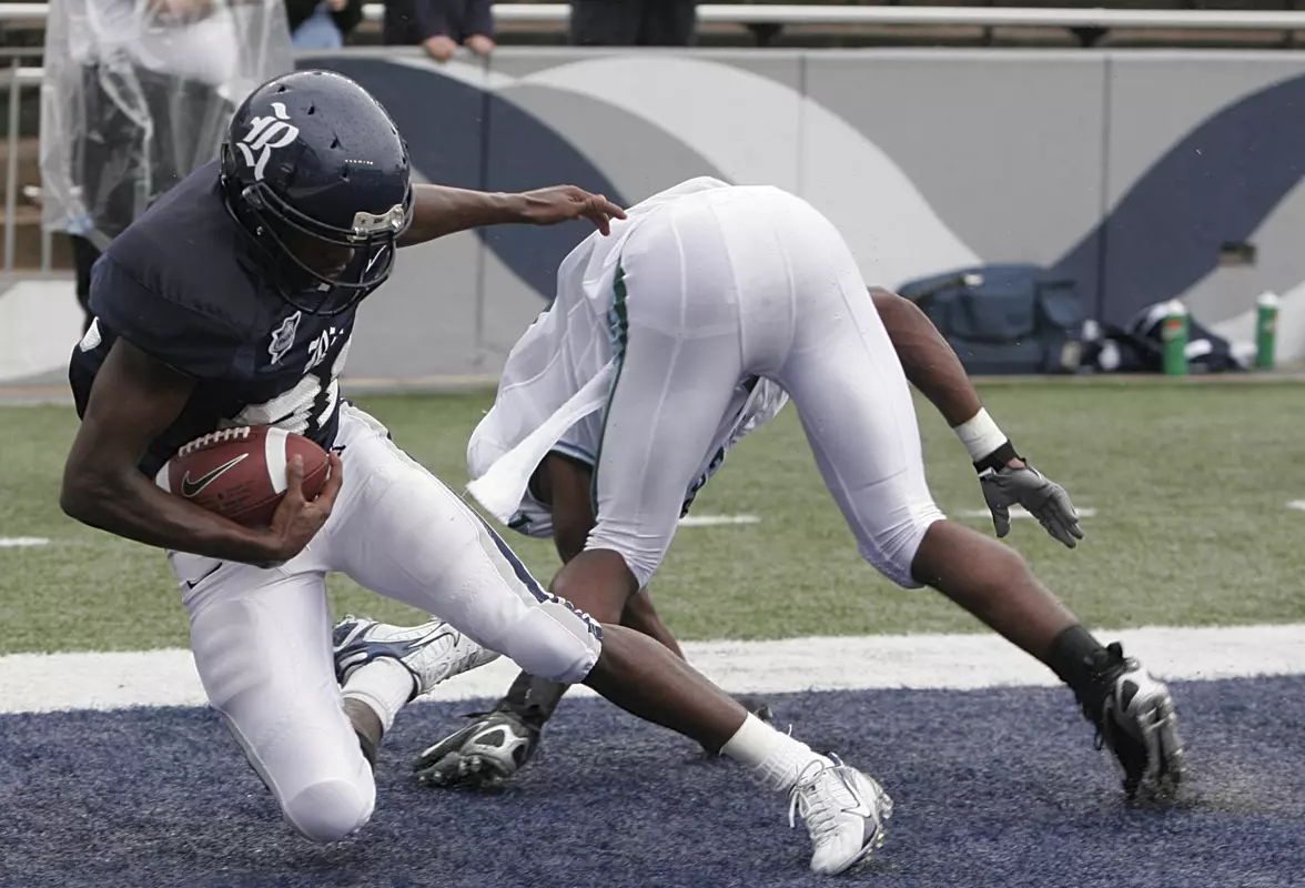 Jarett Dillard hauls in a touchdown