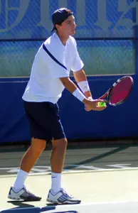 Ralph Knupfer snapped a four-match singles losing streak against East Carolina.