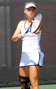 Dominique Karas picks up an <i> ESPN The Magazine </i> Academic At-Large All-District VI Second Team honors.