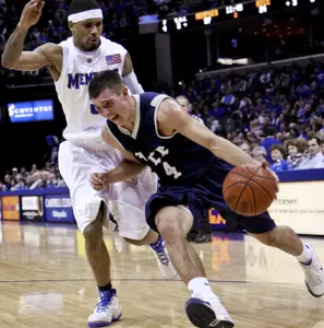 Connor Frizzelle led The Owls with 16 points and nine rebounds.