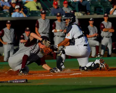 <b>The Owls collide with Texas A&M-Corpus Christi Wednesday night.</b>