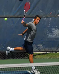 Saravia was one of 3 Rice men's singles players to advance.