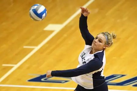 Ashleigh McCord had 15 kills to lead Rice.