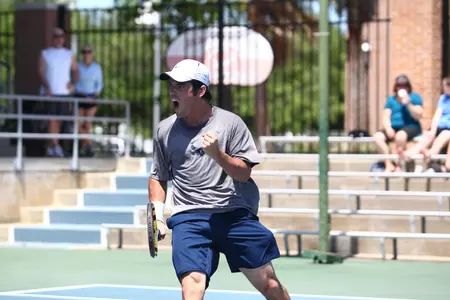 Two-time All America Bruno Rosa will lead the Owls against Washington