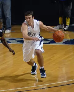 Connor Frizzelle scored a season-high 21 points in the Owls' 81-78 overtime loss to Southern Miss.