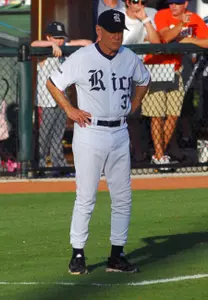 <b>Head Coach<br>Wayne Graham</b>