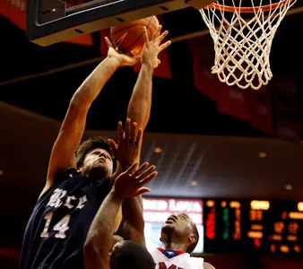 Arsalan Kazemi scored 12 for Rice.