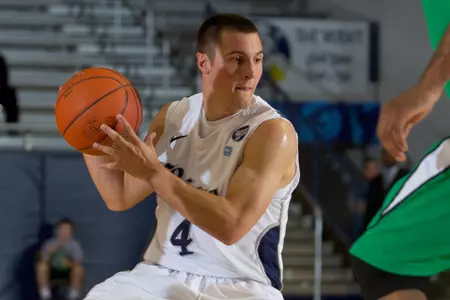 Connor Frizelle scored 17 points in the Owls' overtime loss to UAB.