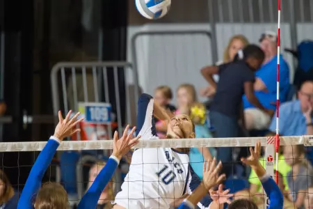 Lizzy Bache had 10 kills and six digs