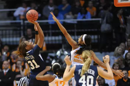 Christal Porter led the Owls with 17 points.
