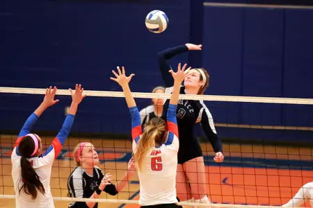 Jillian Humphrey was one of four Owls to record nine kills in Friday's win at UAB.