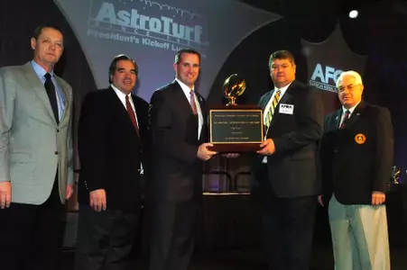 David Bailiff and Pat Fitzgerald (left) of Northwestern were presented the 2010 AFCA Academic Achievement honor.
