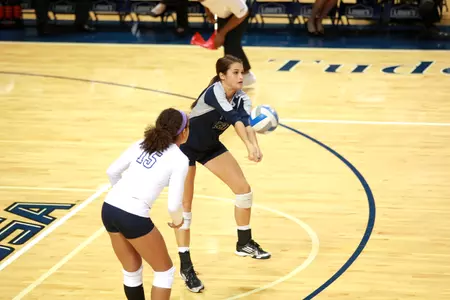 Daniela Arenas led Rice with 14 digs in Sunday's victory over FIU.