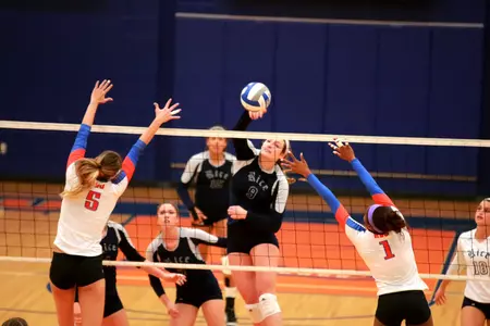 Jillian Humphrey had 7 kills in the Owls victory over HBU on Thursday.