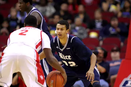 <b>Marcus Jackson</b> and the Owls travel to Texas on Monday.