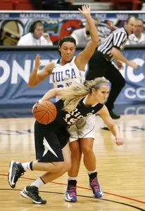 Megan Shafer scored 12 points for the Owls