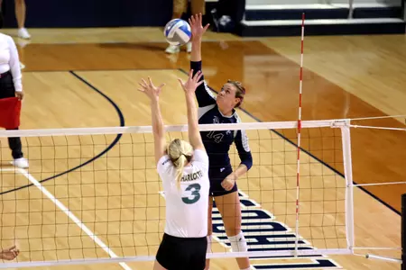 Andi Bawcum and the Owls host Middle Tennessee and UAB this weekend.