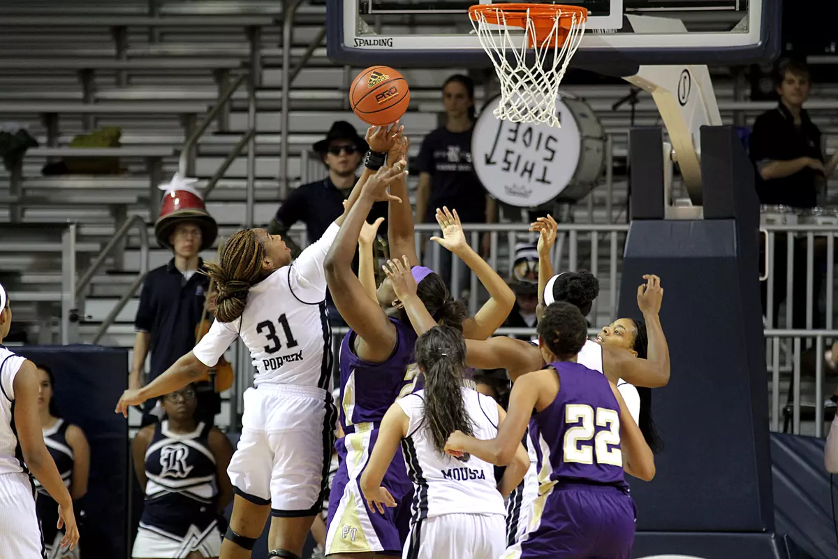 Christal Porter finished with a career-high 18 rebounds in the Owls 59-54 win over the Islanders on Monday.