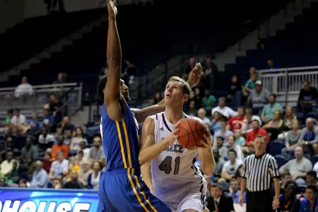 Senior <b>Seth Gearhart</b> filled up the box score with 12 points, eight rebounds and five blocks on Saturday.