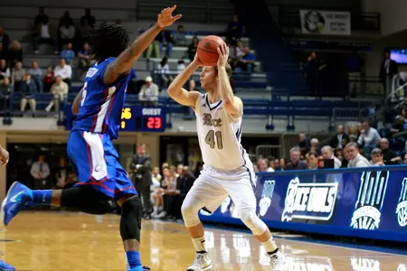 <b>Seth Gearhart</b> scored 11 points with three three-pointers on Tuesday.