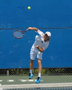 Adam Gustafsson extended his winning streak to four.