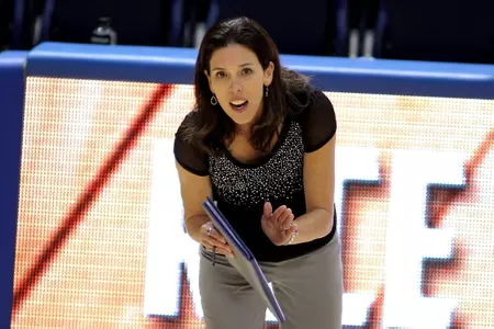 Genny Volpe and the Owls went 2-1 in the Rice Invitational.