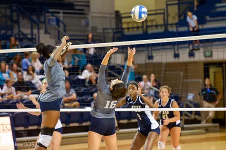 Freshman setter Julianna Dole and the Owls host UTSA Thursday at 4 p.m.
