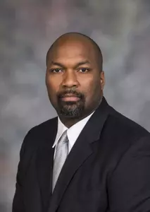 <b>Carlin Hartman</b><br>Assoc. Head Coach